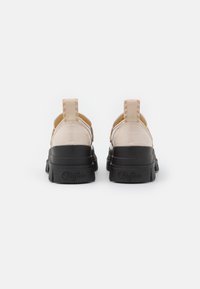 Buffalo ASPHA LOAFER - Sapatos sem atacadores - off-white