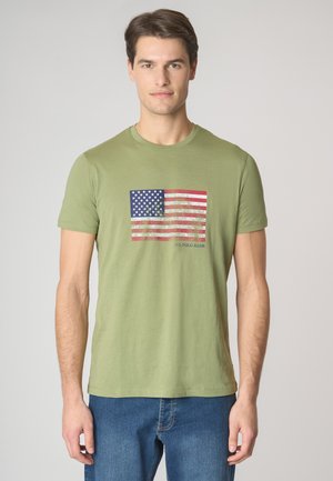 A MANICHE CORTE IN CON BANDIERA - T-shirt con stampa - 100% co