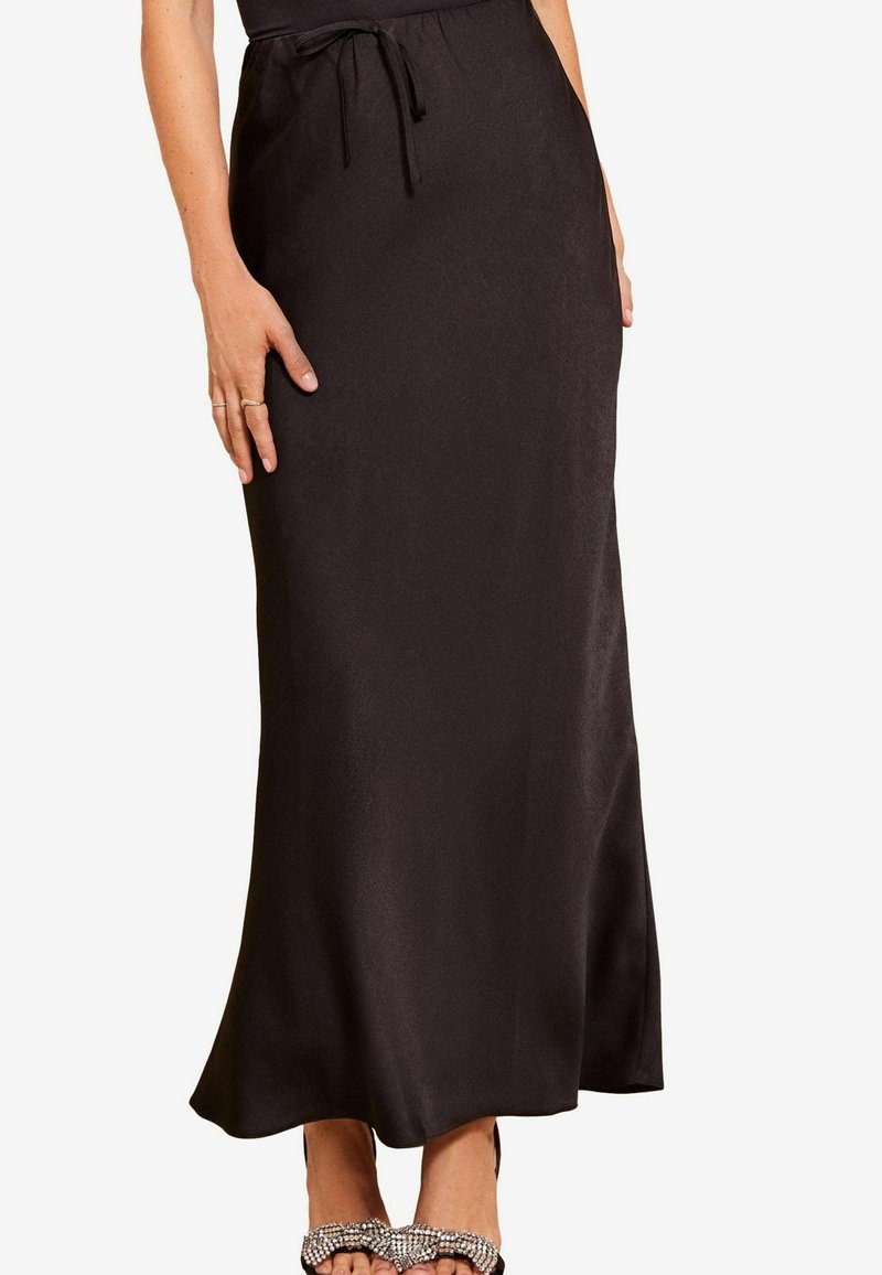 Friends Like These WITH TIE WAIST REGULAR FIT
 - Maksihame - black