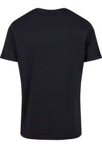 Juodas trumpas rankovės T-shirt, pagamintas iš medvilnės. Klasikinio apvalaus iškirpimo dizainas su lygiu paviršiumi, be raštų ar papuošimų, minimalistinio stiliaus.
