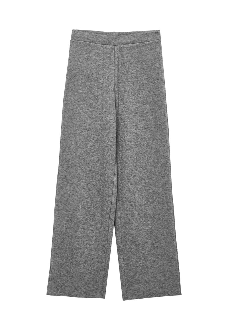 Pantalons gris à jambes larges en tissu doux, dotés d'une taille lisse et d'une coupe ample sans poches ni fermetures visibles.