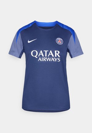 Laivansininen Nike jalkapallopaita, jossa on pyöreä pääntie, lyhyet hihat ja harmaat yksityiskohdat. "QATAR AIRWAYS" tulostettuna valkoisella. Joukkueen logo rinnassa.
