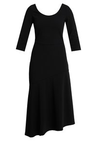 Svart klänning i jersey, med en rundad halsringning, trekvartslånga ärmar och en utsvängd fåll med en asymmetrisk design.