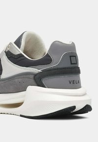 D.A.T.E. Sneakers basse - grigio