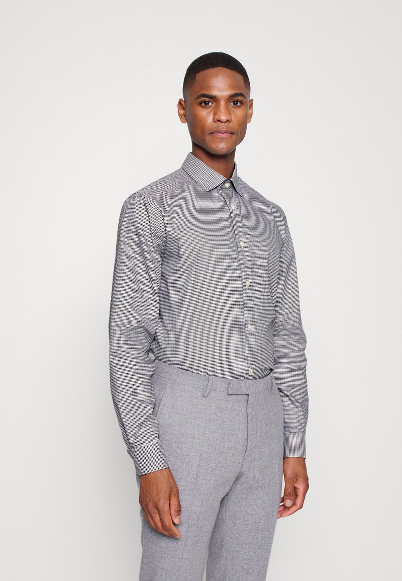 Selected Homme SLHSLIMNEW MARK - Camisa - winter moss