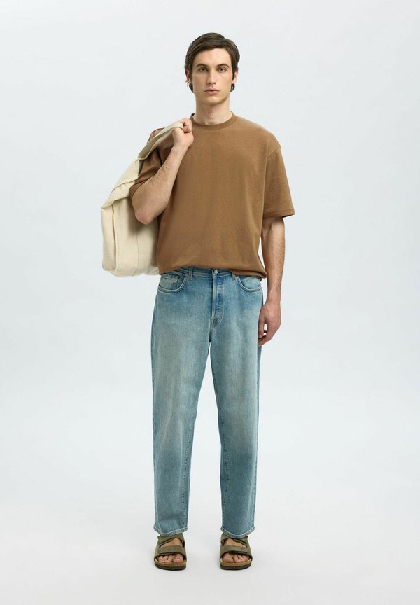 SLH LOOSE OSCAR O NECK TEE - Basic T-shirt - chipmunk3