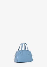Piccola borsa blu realizzata in tessuto testurizzato, con due manici arrotondati e chiusura con zip. Presenta un fondo liscio e dettagli di cucitura sottili.