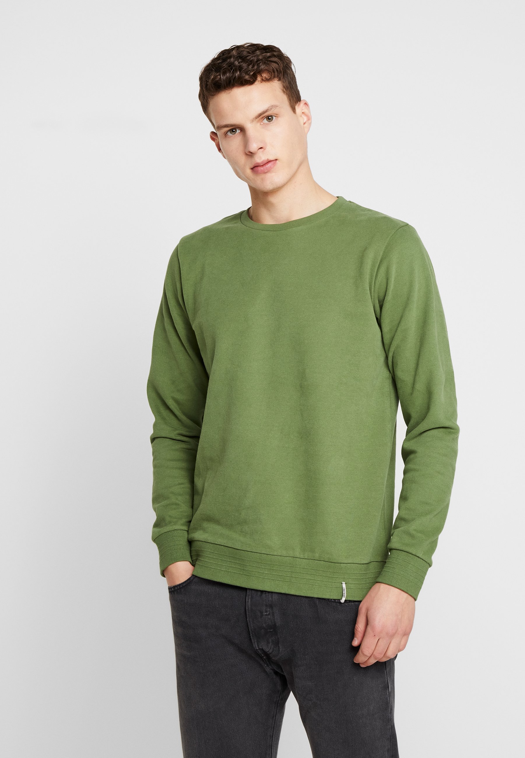 Anerkjendt AKALLEN Sweatshirt green Zalando.at DRYKORN LEMAR Sweatshirt dark greybraun Zalando.at