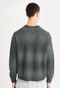 Abercrombie & Fitch WARM HANDED OVERSIZED  - Stickad tröja - green spacedye