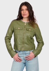 Seleccionado, light khaki