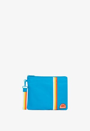 Bustina blu con zip con righe verticali bianche, gialle e arancioni e cinturino da polso staccabile, con una piccola toppa logo Sundek arancione.