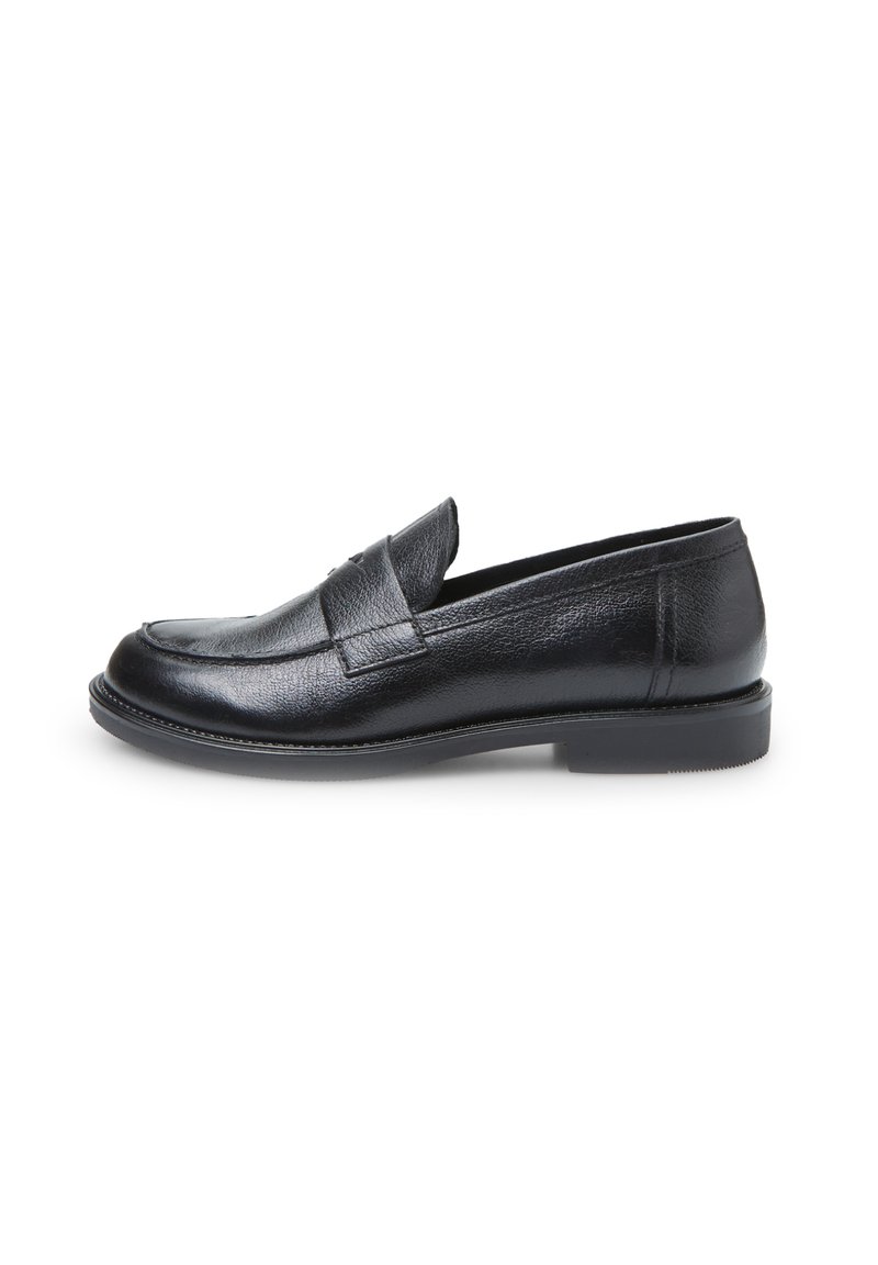 Bata Belebújós cipők - nero
