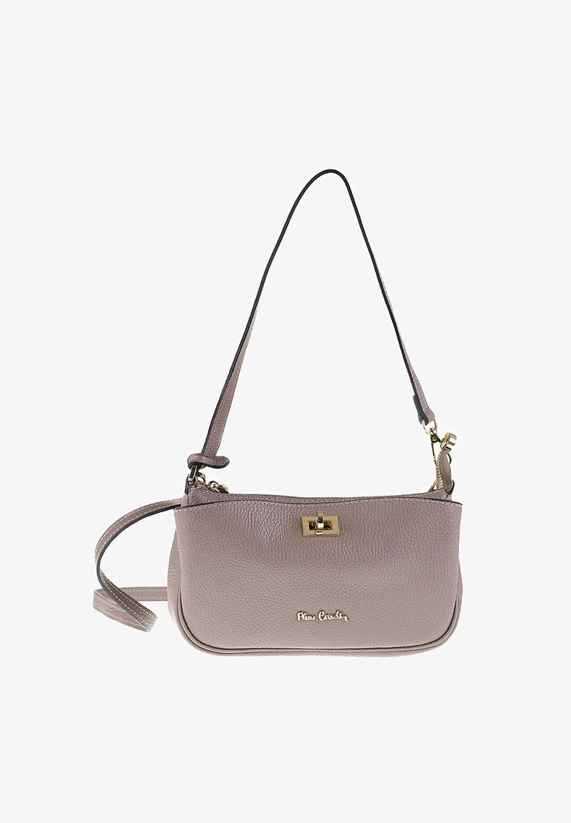 Sac à main en cuir mauve clair avec une texture lisse, ferrures dorées et une bandoulière amovible. Doté d'une petite fermeture à clapet et d'un marquage discret.