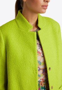 Rich & Royal Halflange jas - neon green