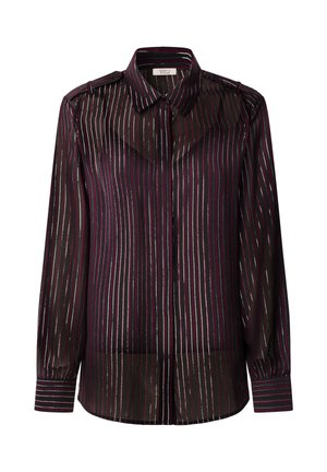 Camisa negra transparente con rayas verticales en púrpura, plata y blanco. Cuello abotonado, mangas largas y puños ajustados con detalles.