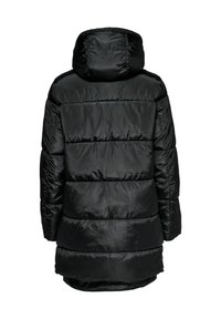 Černá péřová bunda s kapucí, se zdobením prošíváním a hladkým povrchem. Zadní část zdobí horizontální švy a střih do poloviny délky.