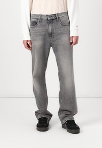Tommy Jeans - OTIS REGULAR - Vaqueros rectos - denim grey Imagen en miniatura 1