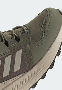 adidas Terrex TRAILMAKER CRDY - Hikingskor - olive strata beige semi impact orange
