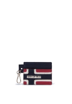 Kleine Stoffkartenetui mit einem rot-weiß-blau gestickten Flaggenmuster und einem Metall-Schlüsselclip an der linken Seite.