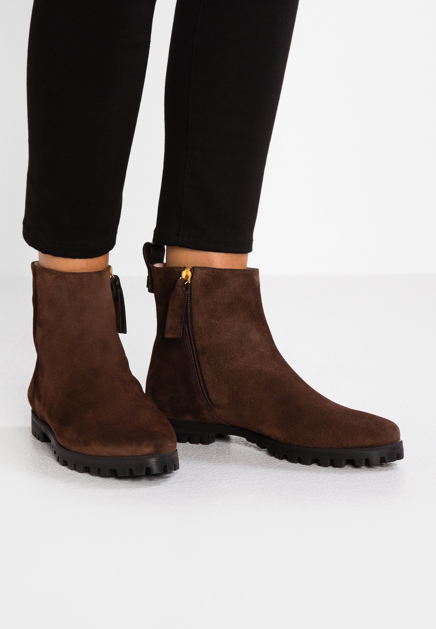 stuart weitzman riley bootie