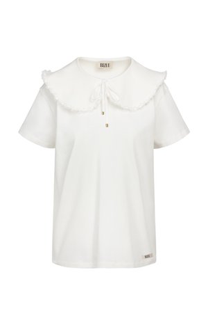 Witte blouse met korte mouwen, grote geschulpte kraag, vooraan gestrikt met gouden uiteinden en klein logolabel vlak bij de zoom.