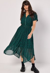 Apricot ABSTRACT SQUARES - Freizeitkleid - green