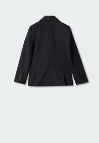 Svart kavaj med slagkrage, långa ärmar, bakre ventil och sexknappsfäste på manschetterna; slät tyg med en strukturerad passform.