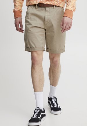 BHSHORTS SLIM/ REGULAR FIT - Shorts - crockery