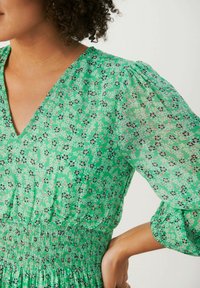 Part Two Robe de jour - green