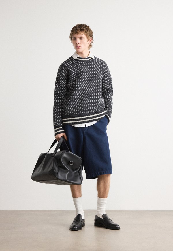 SUNSET BIG WORK - Denim shorts - parisian night3