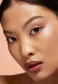 Code8 HIGHLIGHT HD PALETTE - Illuminanti - Between two Women