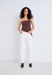BDG Urban Outfitters BANDEAU - Viršus - chocolate