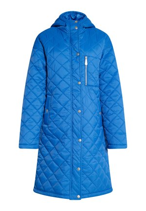 Manteau long bleu matelassé avec une capuche, offrant une poche zippée sur la poitrine, des boutons-pression et des poches latérales, fabriqué en tissu brillant.