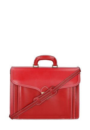 Rote Lederaktentasche mit strukturierter Form, kontrastierendem weißen Nähten, einem oberen Griff und einem verstellbaren Schultergurt. Verfügt über einen Verschluss mit Klammer.