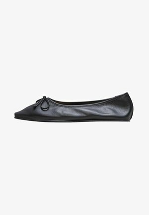 Ballet pumps - black