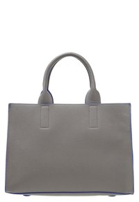 Sac à main gris à la forme structurée, avec des poignées courtes, un contour bleu et une surface texturée. Pas de matériel ou de motifs visibles.