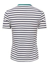 Camiseta blanca de manga corta con rayas horizontales negras y un cuello verde, vista desde atrás sobre un fondo blanco liso.