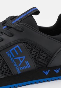 EA7 Emporio Armani LACES UNISEX - Sapatilhas - triple black/baltimora