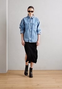 Thumbnail Image 2