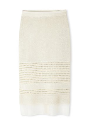 Jupe crayon tricotée en crème avec des rayures horizontales texturées et des accents de tissage ouvert. Elle présente une taille lisse et une coupe ajustée.