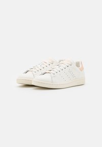 adidas Originals STAN SMITH  - Matalavartiset tennarit - core white/bliss orange/silver metallic