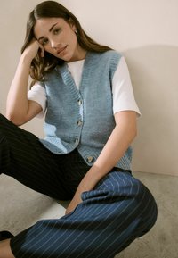 Next BUTTON FRONT TANK - REGULAR FIT - Liemenė - blue