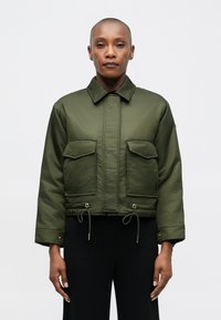 MICHAEL Michael Kors REVERSIBLE CROPPED  - Bombertakki - ivy