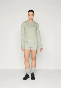 New Balance ATHLETICS LONG SLEEVE - Tops ar garām piedurknēm - garter snake heather