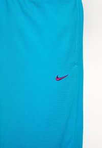 Nike Performance Träningsshorts - light blue