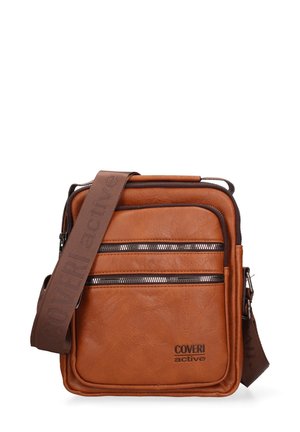 Sac à bandoulière en cuir marron avec deux poches avant zippées et une sangle en tissu réglable avec marquage en relief.