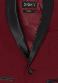 OppoSuits PEARLY WHITE TUXEDO SET - Pikkutakki - dark red