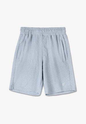 Shorts de culoare albastru deschis, fabricate dintr-un material texturat. Prezentând un brâu elastic și două buzunare laterale. Detaliu cu logo cusut pe margine.