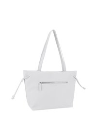 Bolso tote blanco hecho de material suave con dos asas largas, un bolsillo delantero con cremallera y detalles de cordón en cada lado.