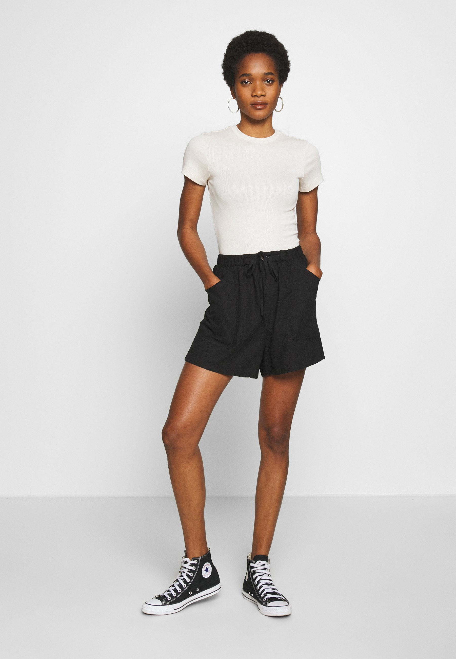 DRAPEY LONGLINE - Shorts - black 